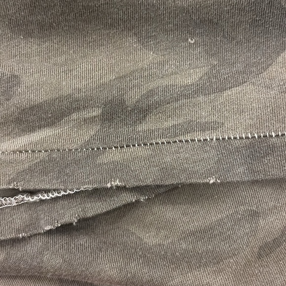 GUC Current Elliott tshirt - Picture 6 of 9